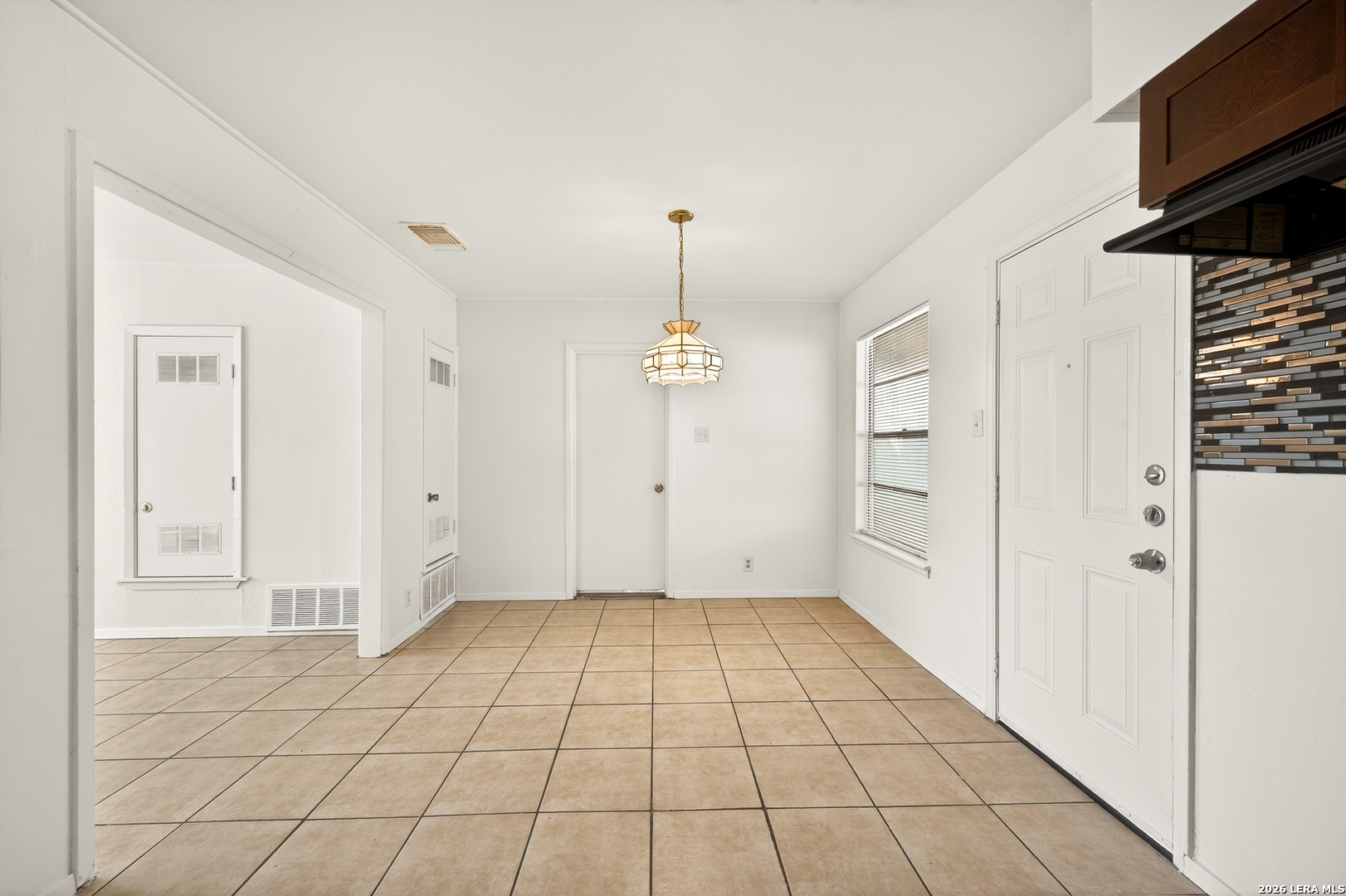 5823 Castle Brook San Antonio TX 78218
