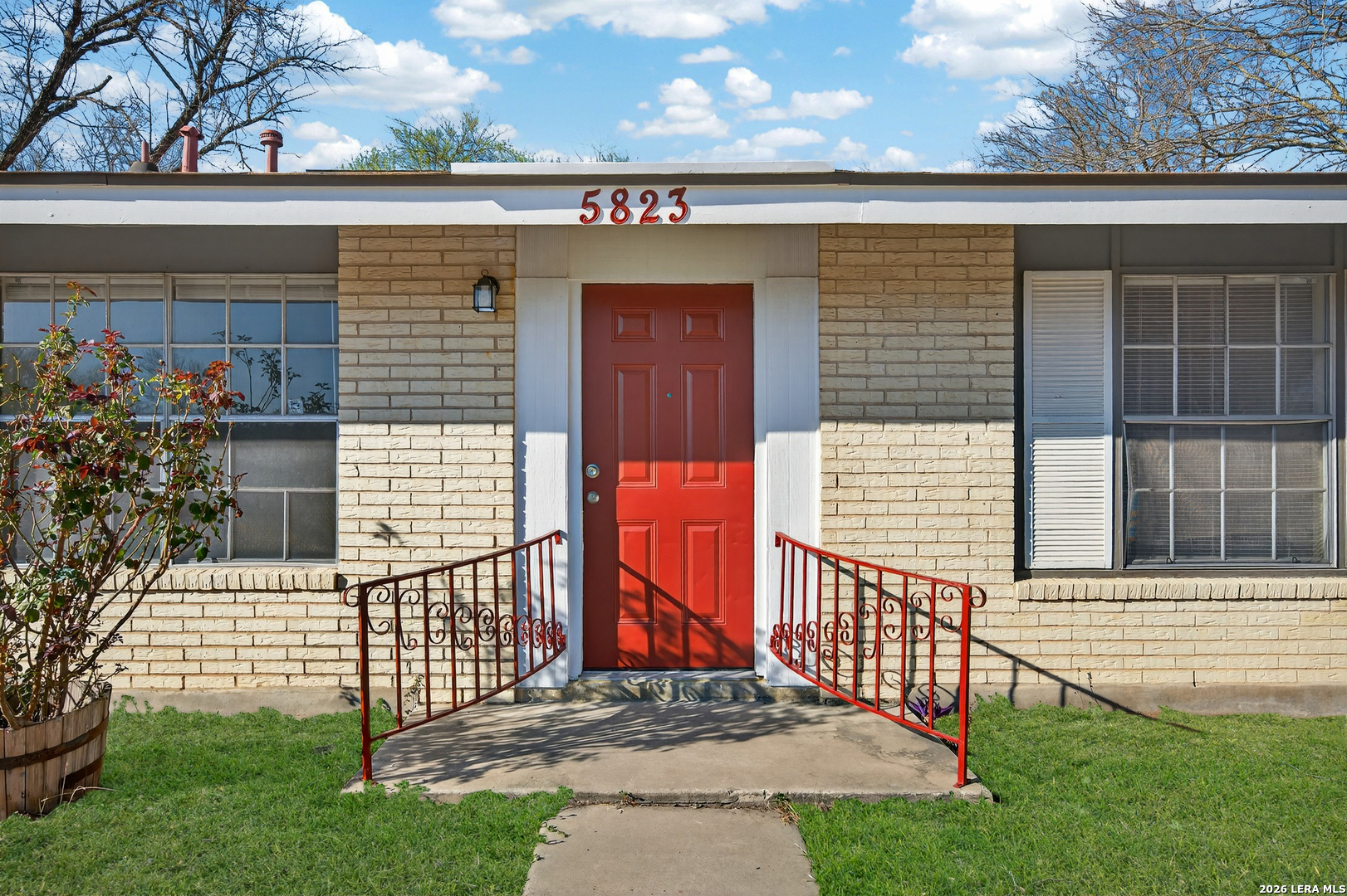 5823 Castle Brook San Antonio TX 78218