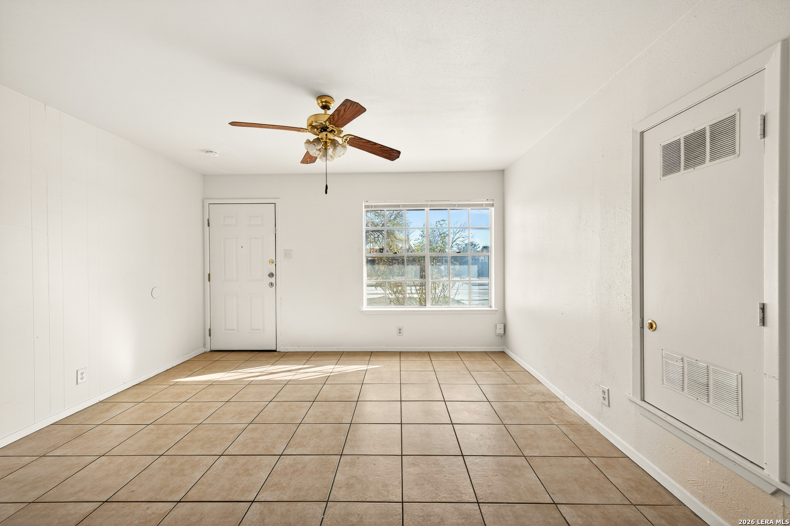 5823 Castle Brook San Antonio TX 78218