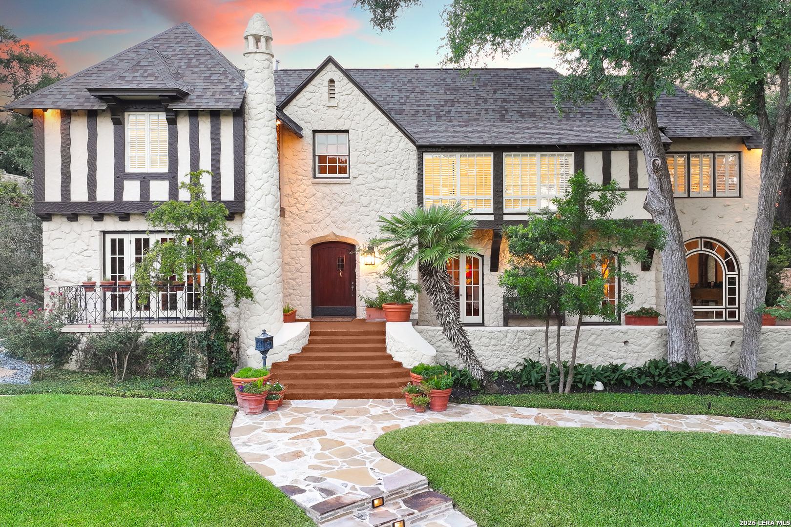 227 Devine Road Olmos Park TX 78212