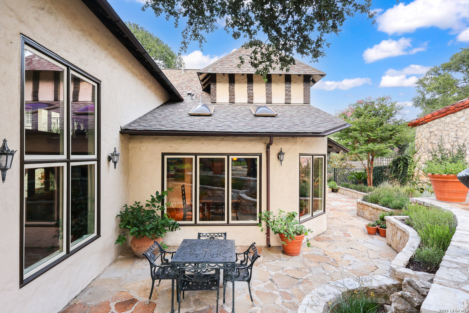 227 Devine Road Olmos Park TX 78212