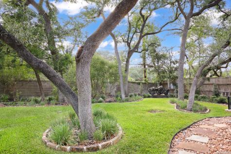227 Devine Road Olmos Park TX 78212