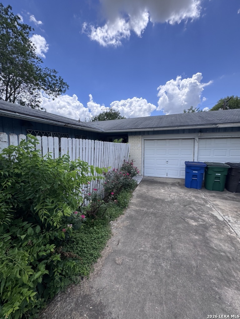 4232 Chestnuthill Drive San Antonio TX 78218