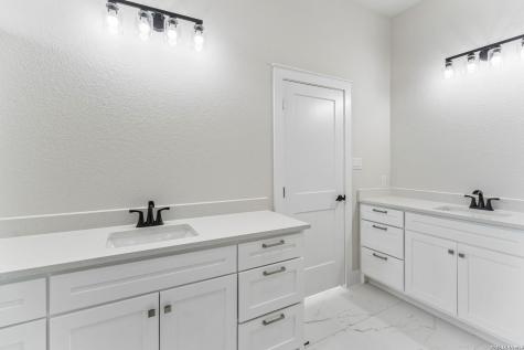 109 Summer Meadow Drive La Vernia TX 78121