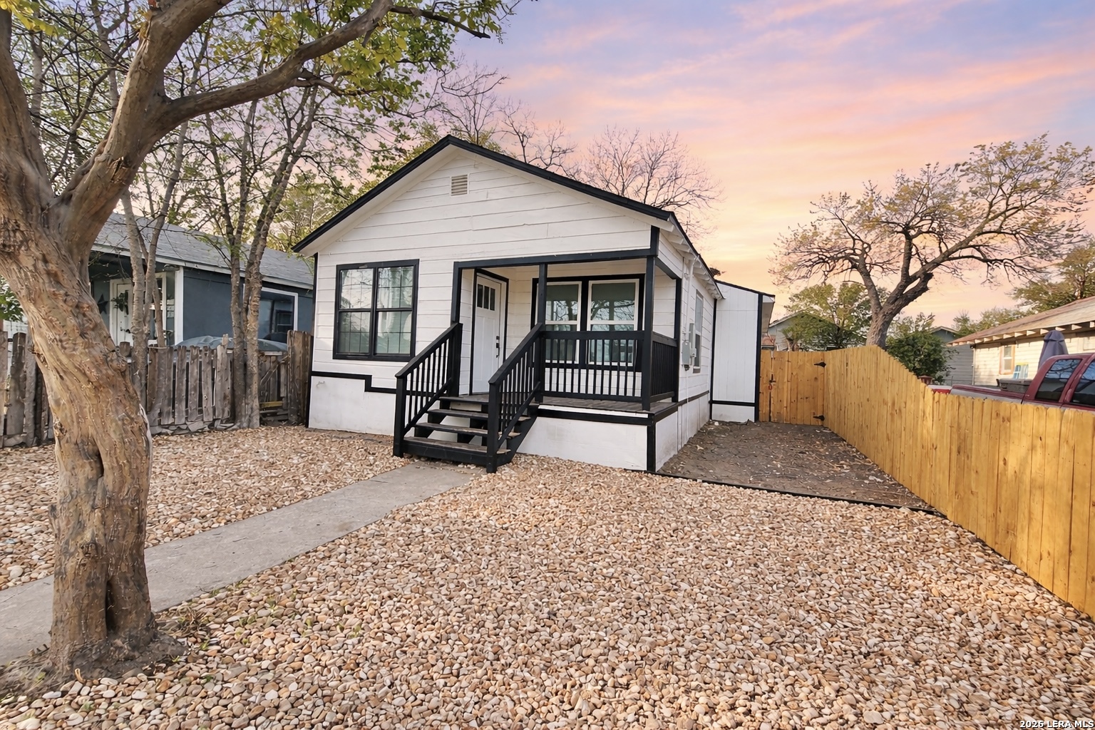 215 E Lubbock San Antonio TX 78204