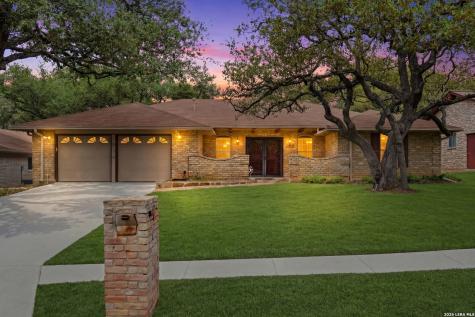 4519 Maybrook Woods San Antonio TX 78249