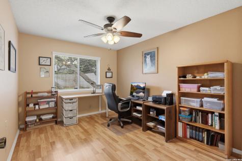 4519 Maybrook Woods San Antonio TX 78249