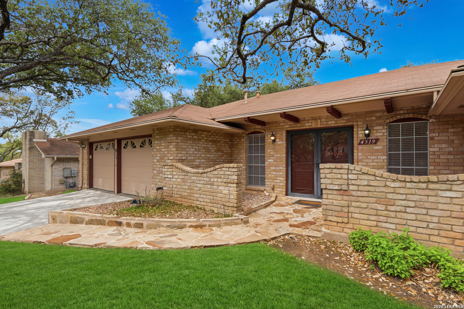 4519 Maybrook Woods San Antonio TX 78249