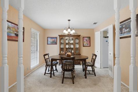 4519 Maybrook Woods San Antonio TX 78249