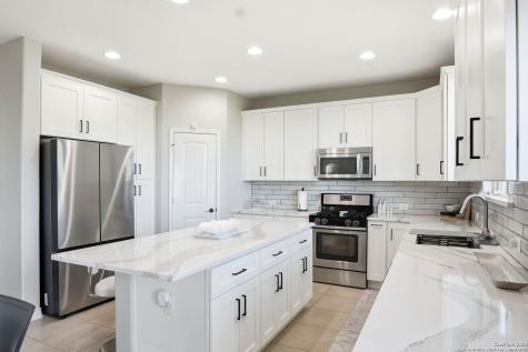 18022 Muir Glen San Antonio TX 78257