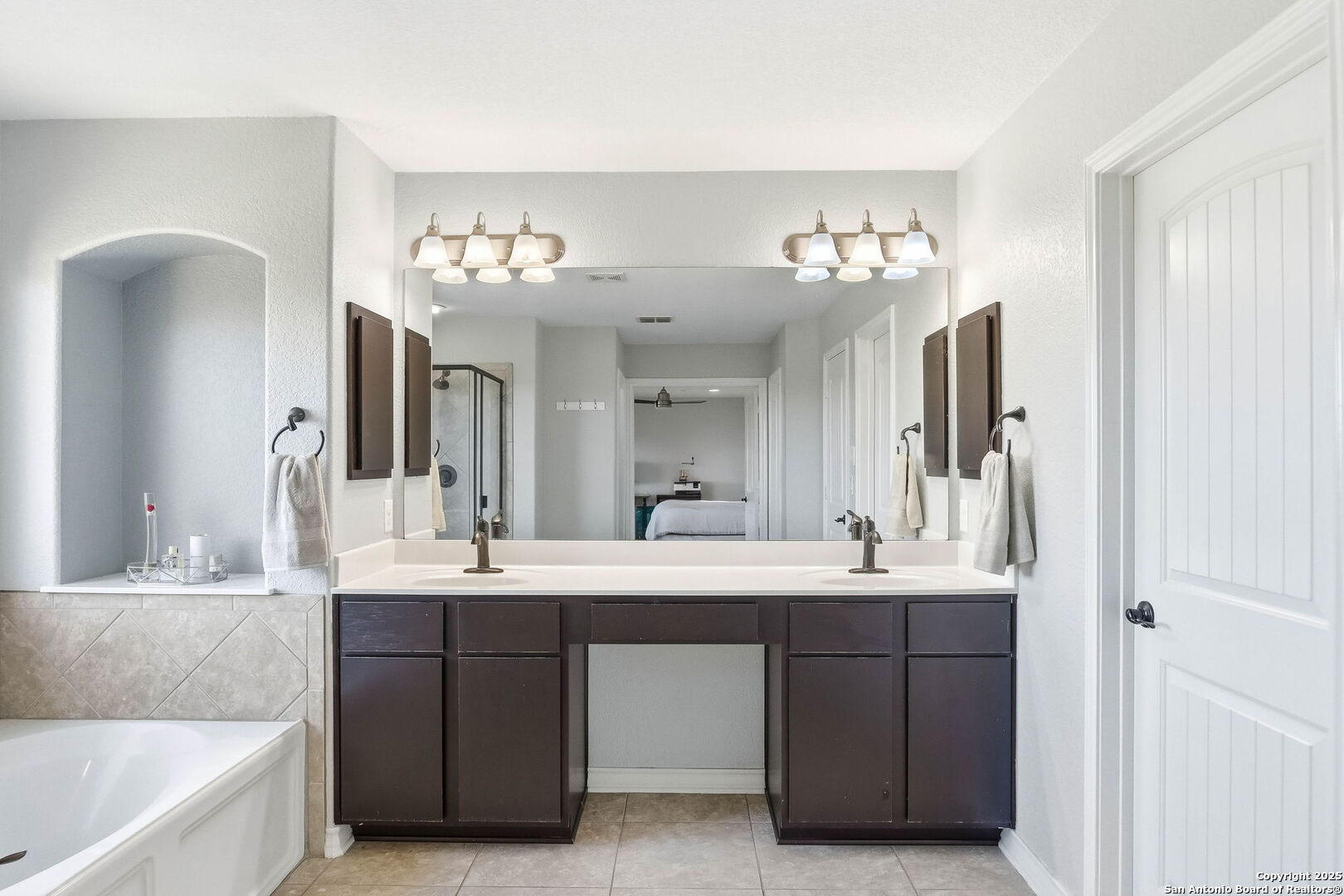 18022 Muir Glen San Antonio TX 78257
