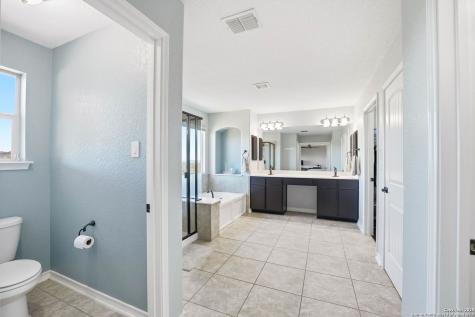 18022 Muir Glen San Antonio TX 78257