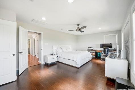 18022 Muir Glen San Antonio TX 78257