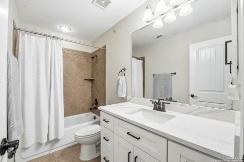 18022 Muir Glen San Antonio TX 78257