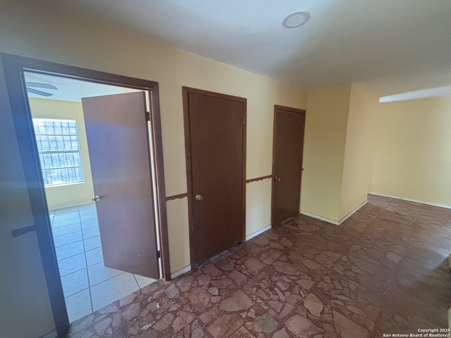205 Sunset Loop Laredo TX 78046