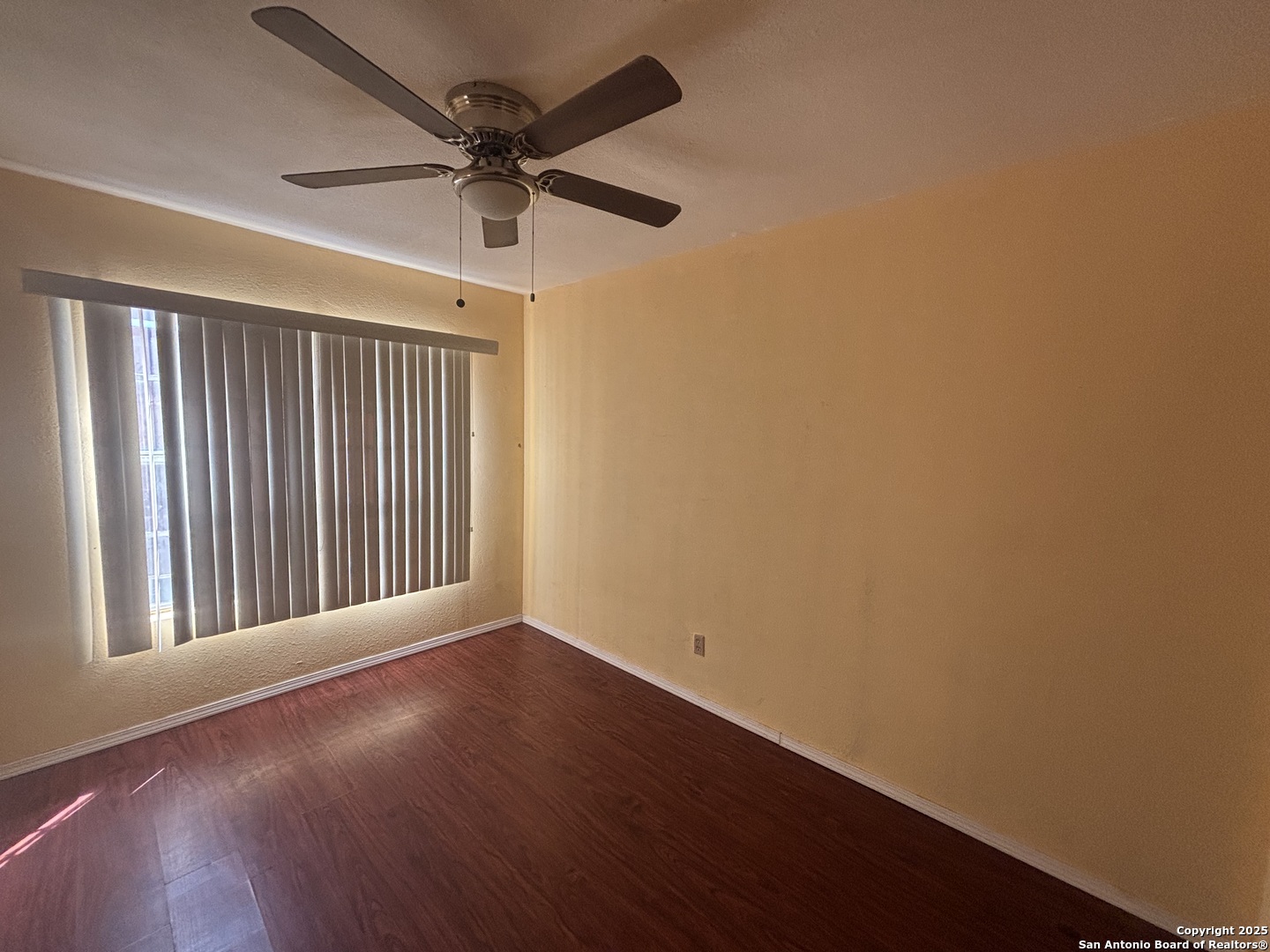 205 Sunset Loop Laredo TX 78046