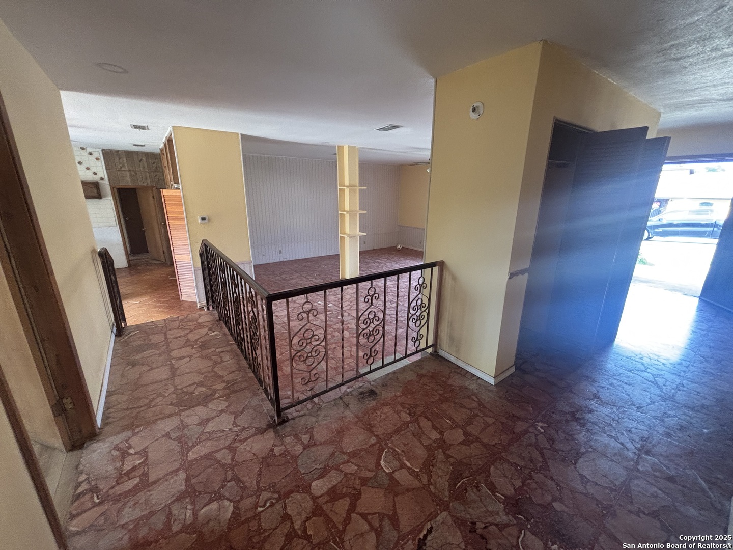 205 Sunset Loop Laredo TX 78046