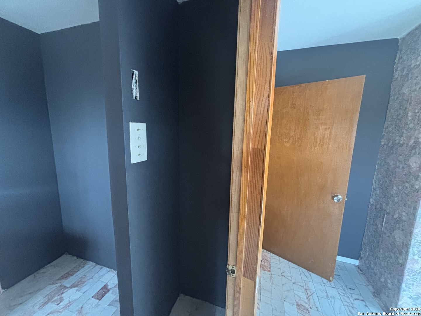 205 Sunset Loop Laredo TX 78046