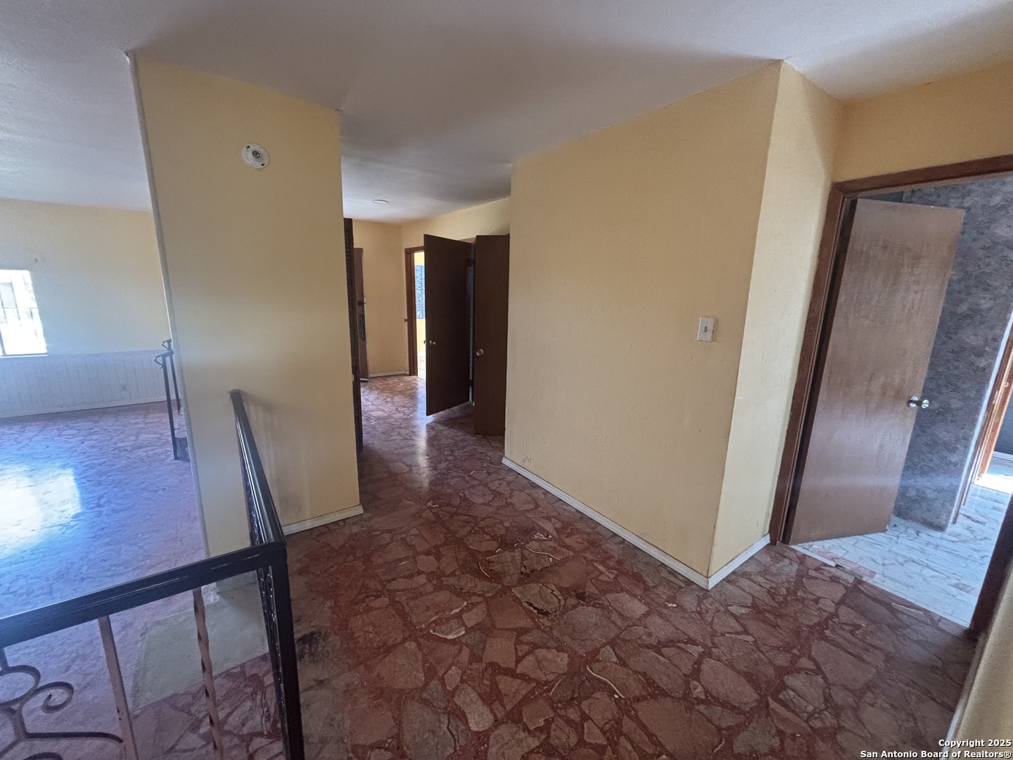 205 Sunset Loop Laredo TX 78046