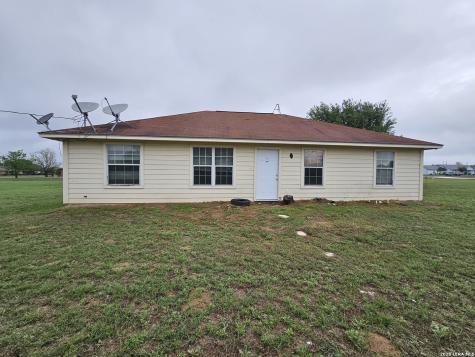 50 Rock Dove Drive Lytle TX 78052