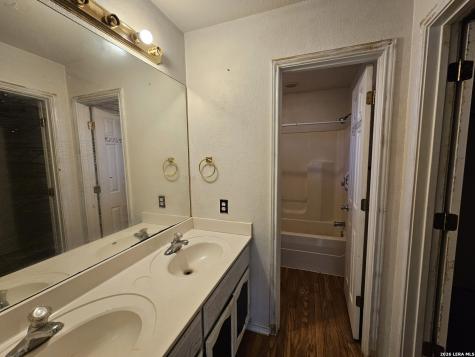 50 Rock Dove Drive Lytle TX 78052
