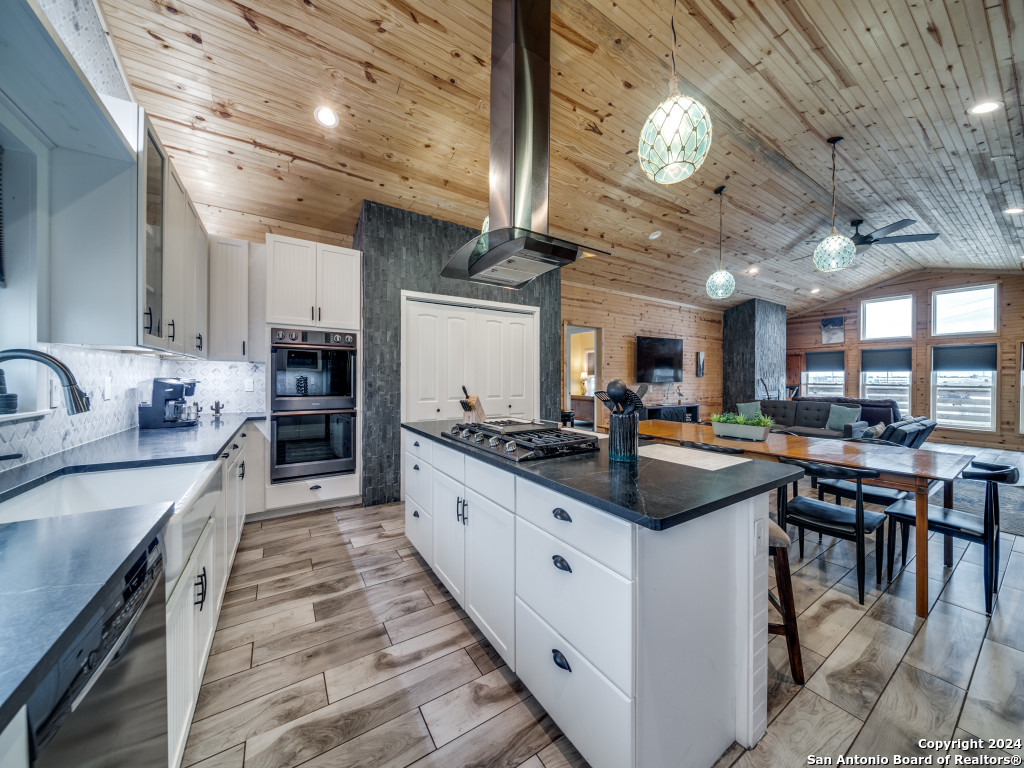 610 Sand Dollar Circle Port Aransas TX 78373