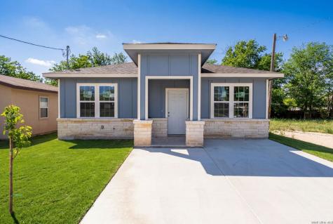 717 Avenue C Seguin TX 78155