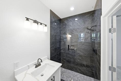 717 Avenue C Seguin TX 78155