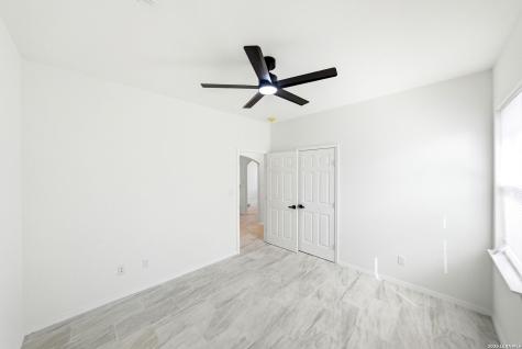 717 Avenue C Seguin TX 78155