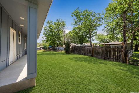 717 Avenue C Seguin TX 78155