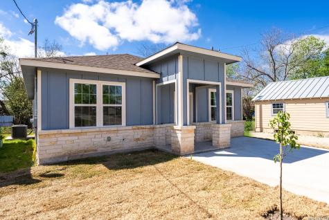 717 Avenue C Seguin TX 78155