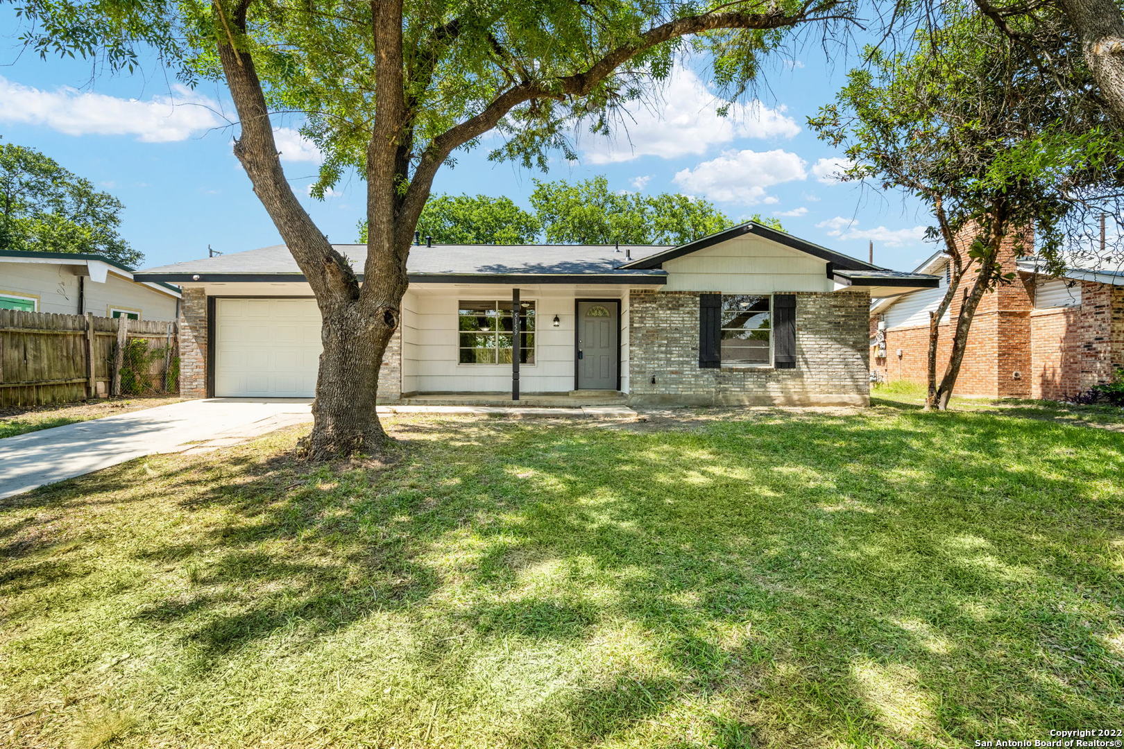 5159 Village Lawn San Antonio TX 78218
