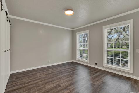 8738 Garden Ridge Drive San Antonio TX 78266
