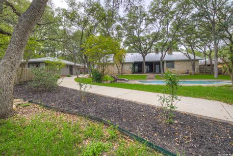 8738 Garden Ridge Drive San Antonio TX 78266