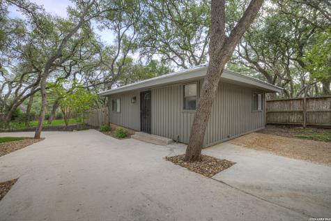 8738 Garden Ridge Drive San Antonio TX 78266