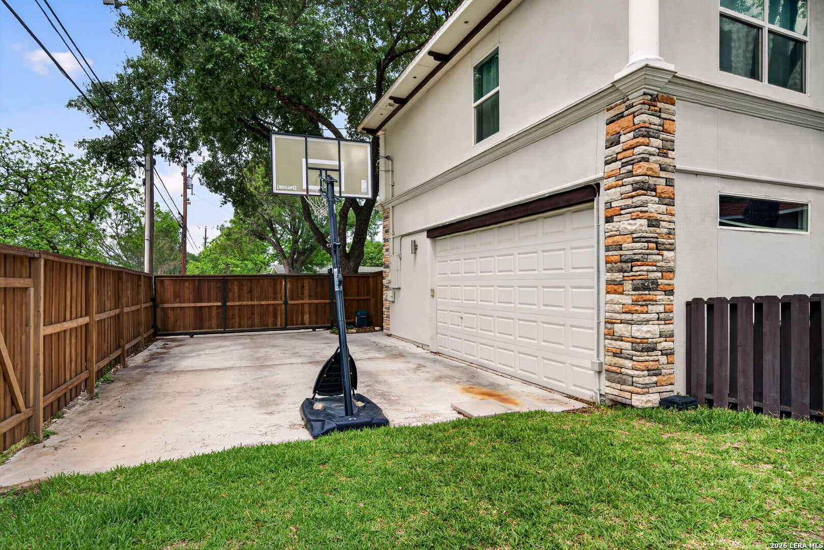 602 E Nottingham San Antonio TX 78209