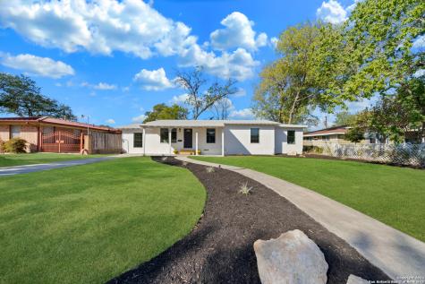 2731 W Mistletoe Avenue San Antonio TX 78228