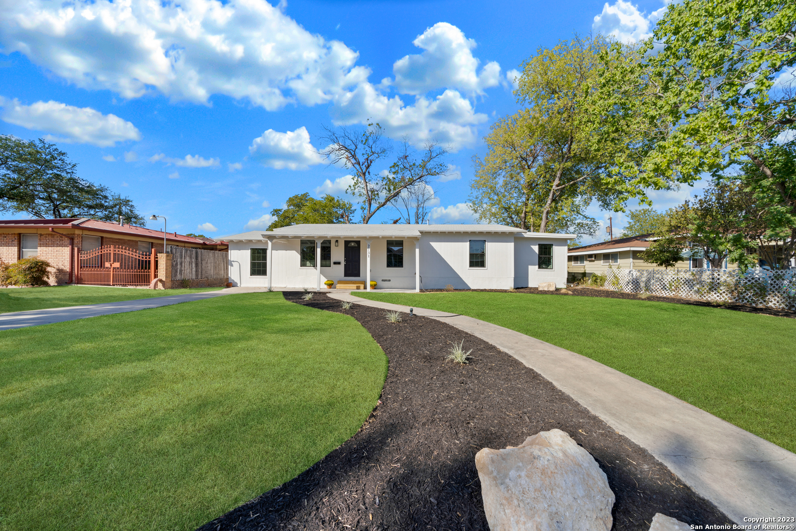 2731 W Mistletoe Avenue San Antonio TX 78228