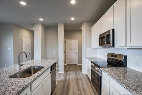 2527 Dry Moss Way San Antonio TX 78224