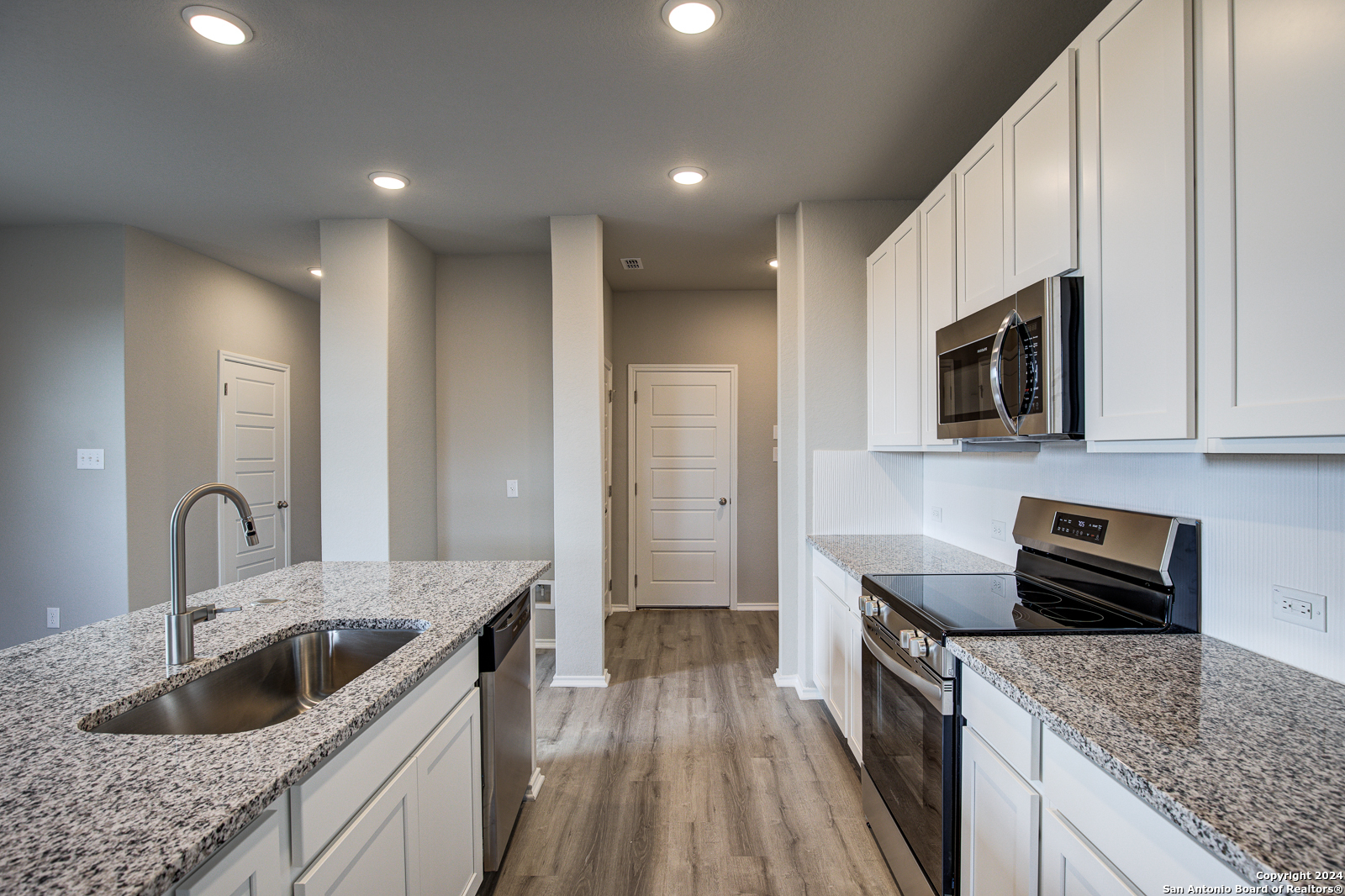 2527 Dry Moss Way San Antonio TX 78224