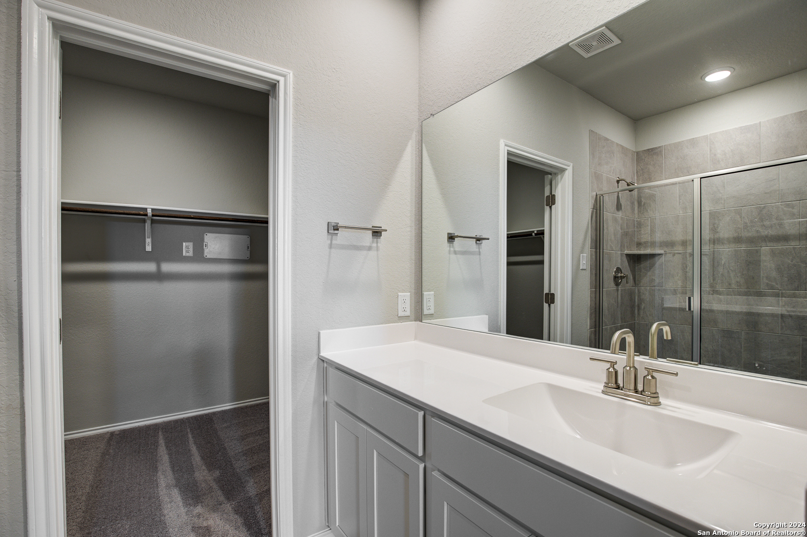 2527 Dry Moss Way San Antonio TX 78224