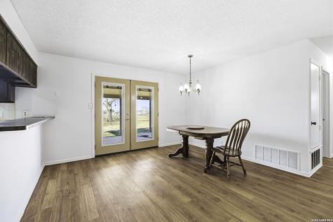 171 Big Oak Drive Adkins TX 78101