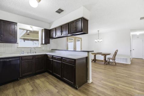 171 Big Oak Drive Adkins TX 78101
