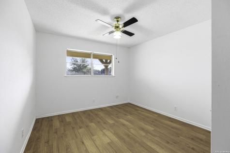 171 Big Oak Drive Adkins TX 78101