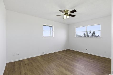 171 Big Oak Drive Adkins TX 78101