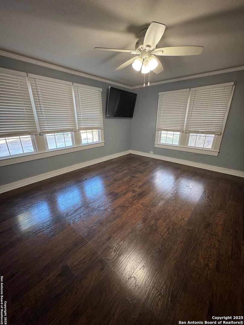 300 E Church Street Three Rivers TX 78071