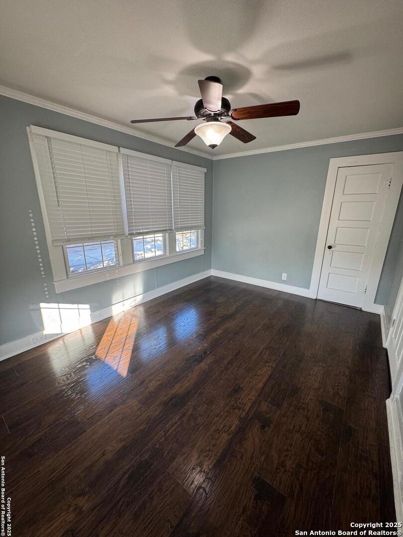 300 E Church Street Three Rivers TX 78071