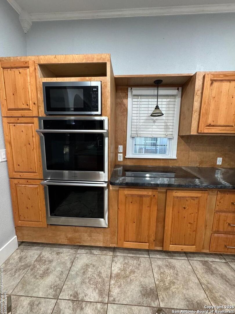 300 E Church Street Three Rivers TX 78071