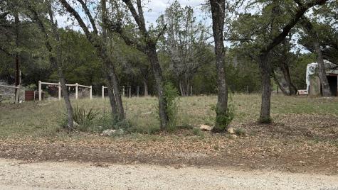 7513 Whartons Dock Road Bandera TX 78003