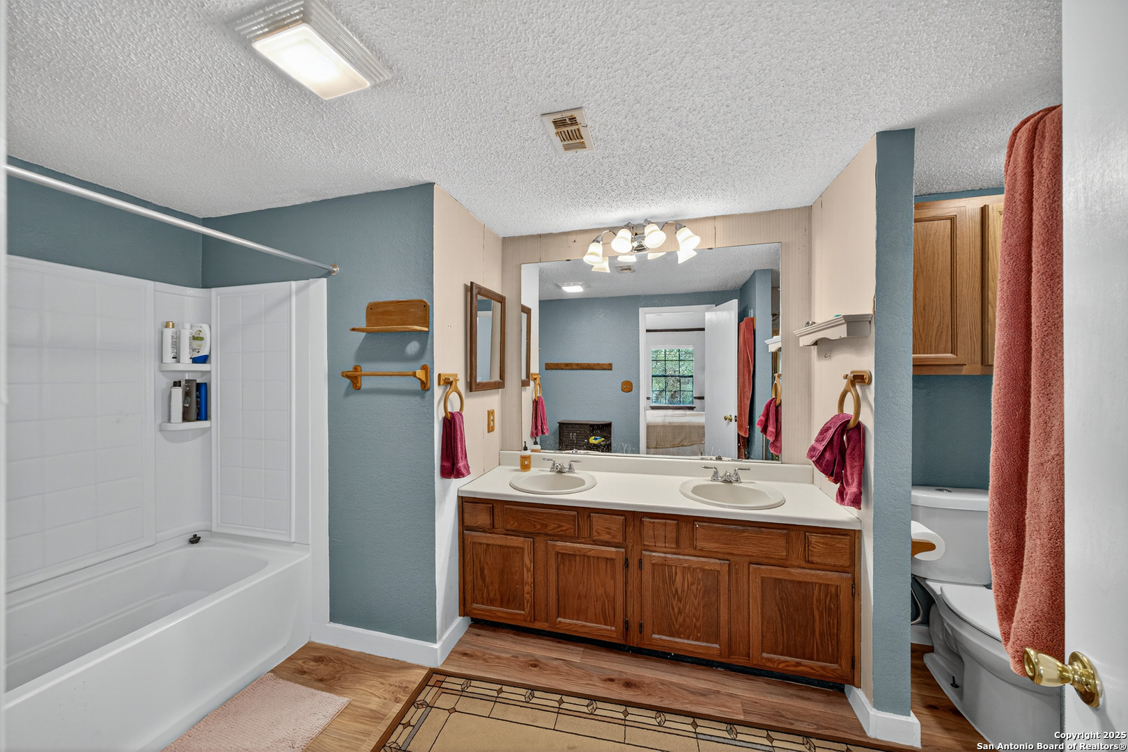 455 Oak View Drive Lakehills TX 78063